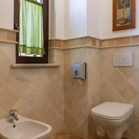 Cri Cri Di Charme Nocleg ze śniadaniem 4*