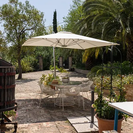 Cri Cri Di Charme - Bike Bed & Breakfast 3*